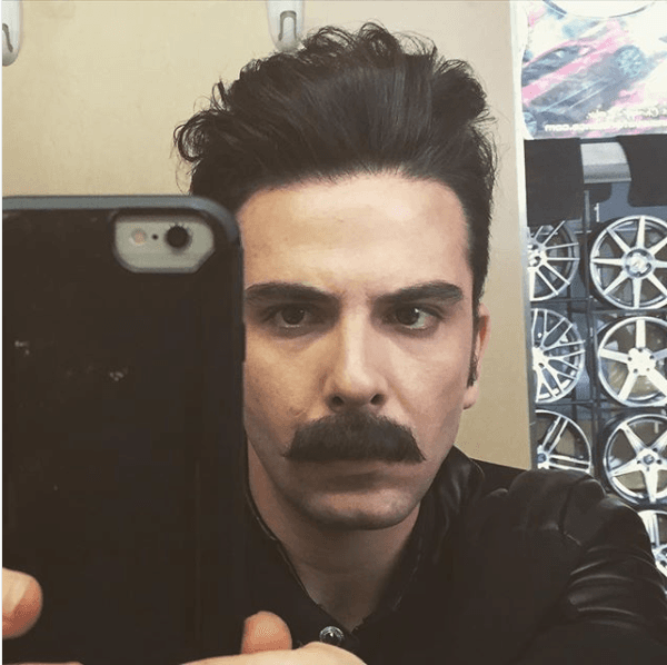 "Ella siempre tiene anécdotas, risas, 
<b><a href="https://www.univision.com/shows/el-gordo-y-la-flaca/no-sean-hipocritas-niurka-marcos-lamenta-que-el-homenaje-a-edith-gonzalez-no-se-lo-hicieron-en-vida-video" target="_blank">alguna ocurrencia</a></b>, alguna chispa, que hace muy divertido estar en el set, lo disfrutábamos mucho", señaló.