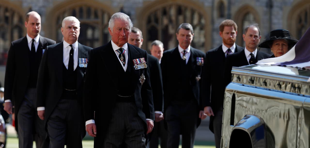 Harry estaría considerando la posibilidad de posponer su regreso a EEUU para quedarse al cumpleaños 95 de la reina Isabel, este miércoles 21 de abril.
<br>