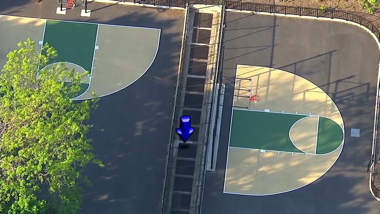 Menor se cae por una rejilla del subway en un parque de Brooklyn