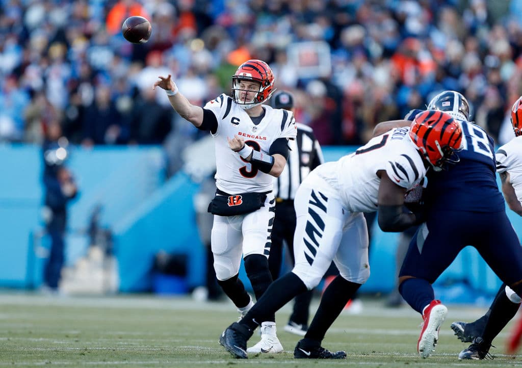 Las defensas hacen su partido esta noche, pero es la defensa de los Bengals la que pega al final y los visitantes terminan venciendo 19-16 a los Tennessee Titans.