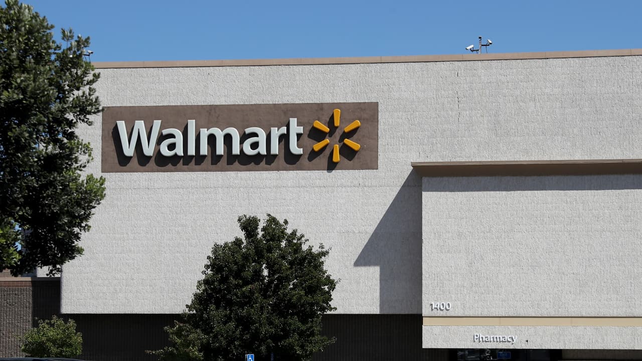 Legisladores de Texas reaccionan a la decisión de Walmart de detener algunas ventas de municiones