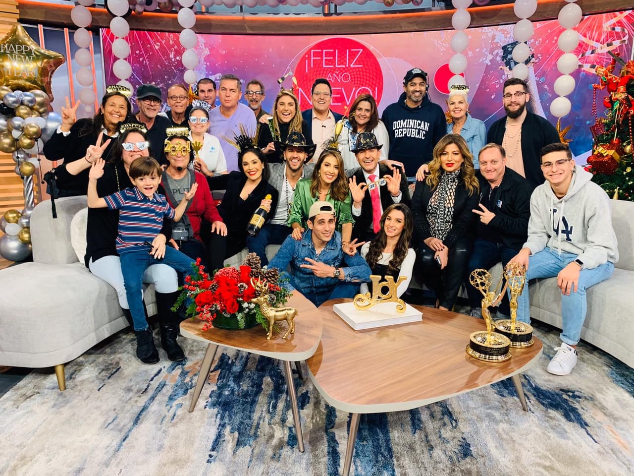 Durante el brindis, la familia de Despierta América agradeció al público por estar en sintonía del show un año más.