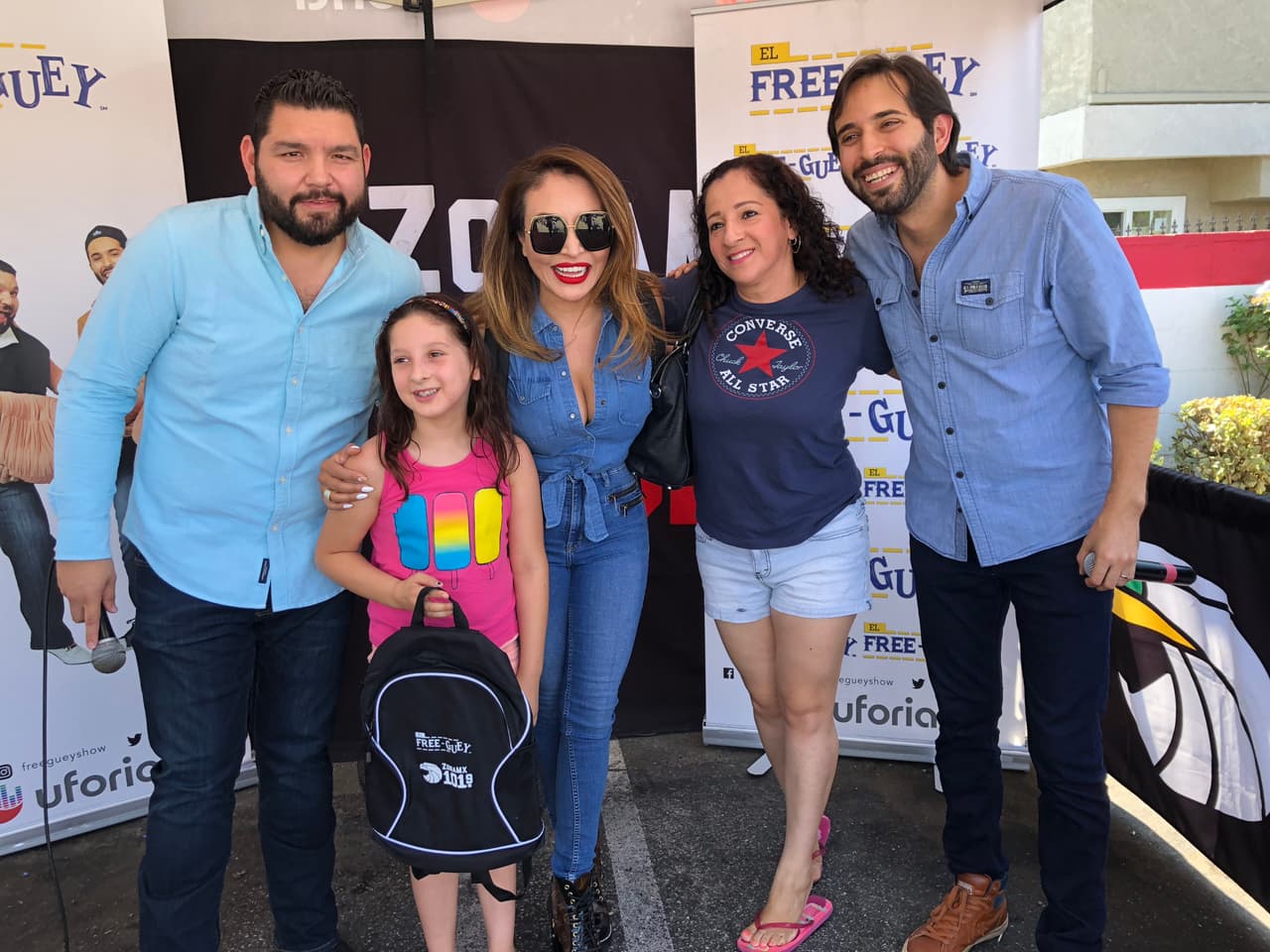 Al igual que los papás, quienes no dejaron pasar la oportunidad de tomarse una foto.