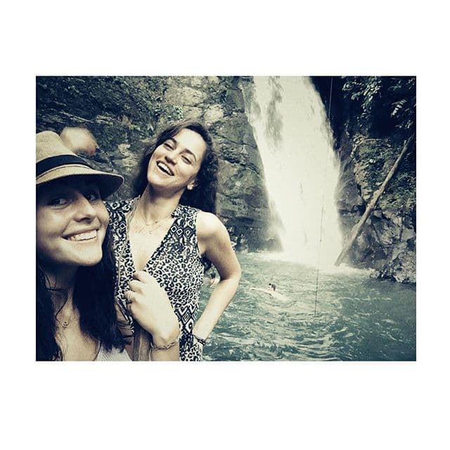 En sus cuentas de Instagram es como nos hemos dado cuenta de lo bien que la están pasando.