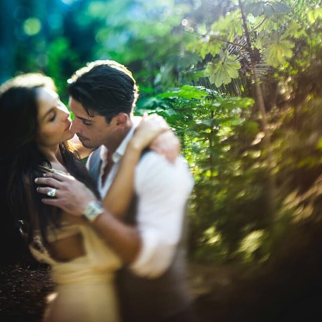 Antes del enlace, la pareja realizó una bella sesión de fotos donde derrochaban amor y complicidad.