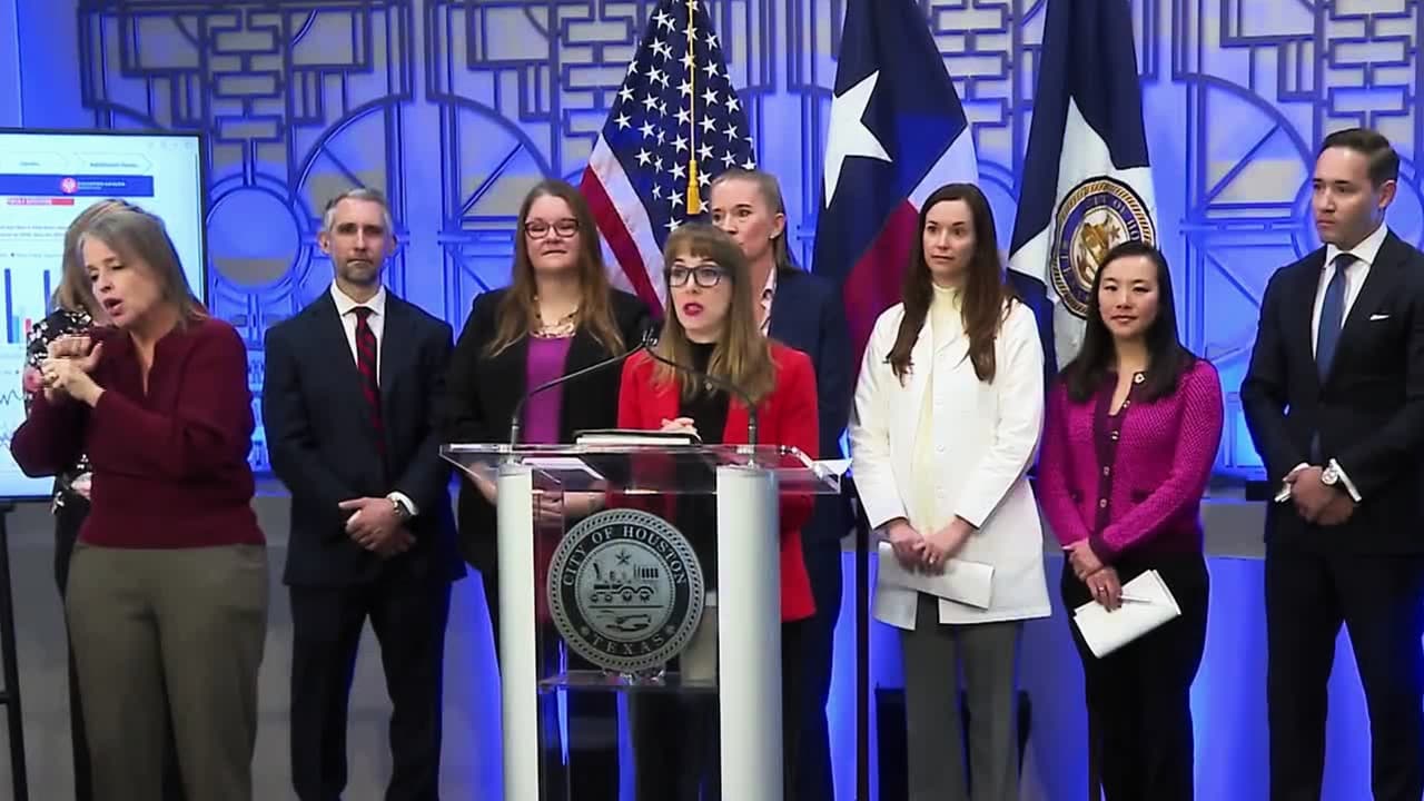 Autoridades de Houston presentan SAFEWatch, herramienta en línea que mapea la violencia con armas