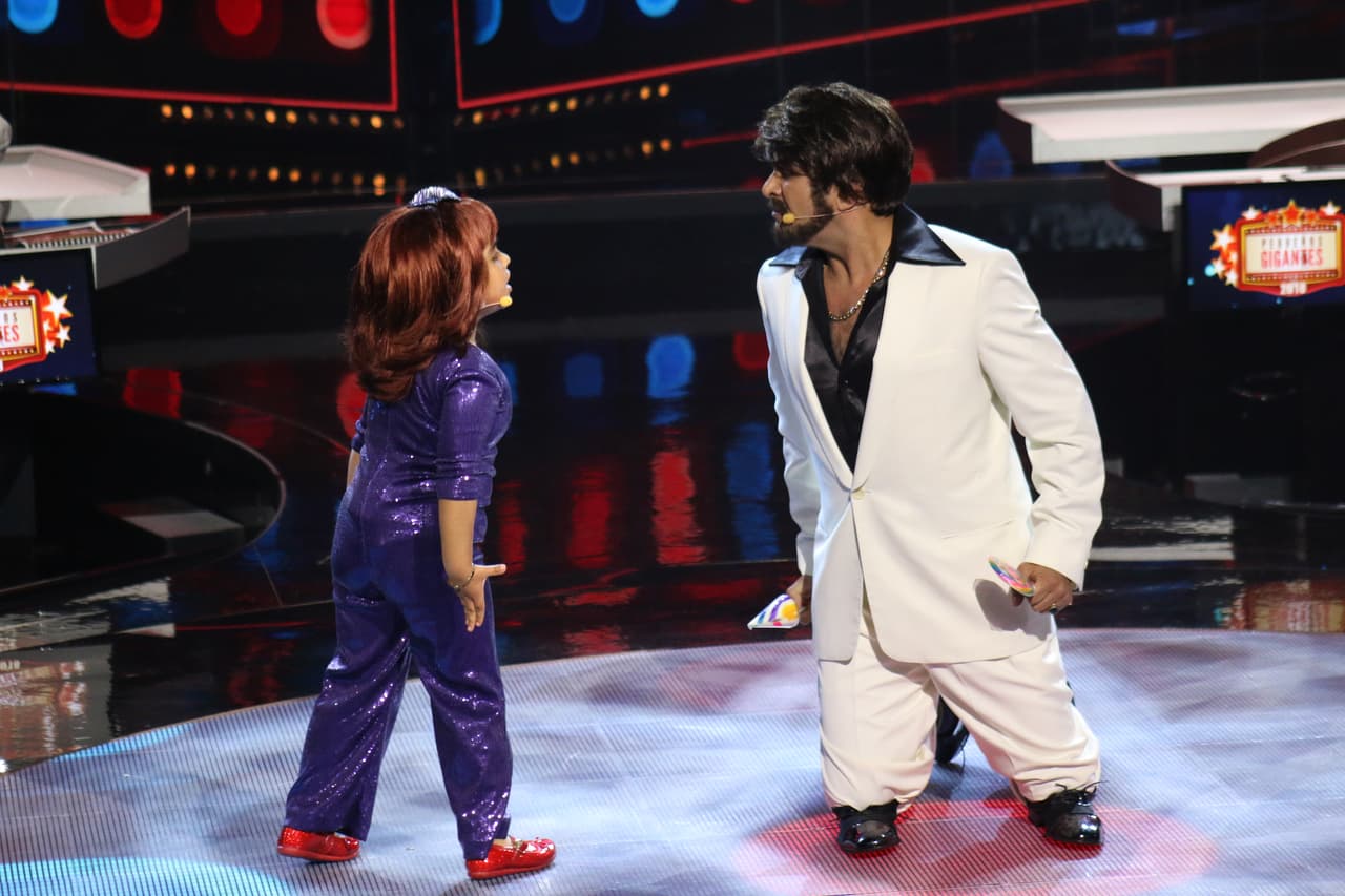 Nayleah imitó al dúo Pimpinela junto a Albertano. Su presentación le dio un promedio de 8.8.