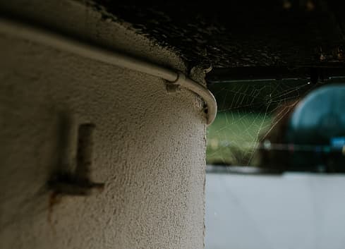 <b><a href="https://www.univision.com/local/san-antonio-kwex/paseo-del-rio-en-san-antonio-tras-la-caida-de-la-nieve-fotos">La tormenta invernal</a></b> que pasó por varios estados esta semana trajo temperaturas gélidas, algunas de las más bajas en décadas, y paralizó las redes eléctricas por lo que millones de hogares se quedaron sin electricidad.