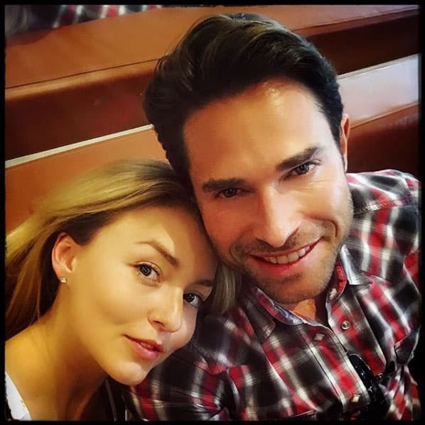 La actriz y Rulli afirman haber quedado flechados cuando fueron protagonistas del melodrama
<b> <a href="https://www.univision.com/programas/novelas/4-anos-despues-de-su-estreno-asi-recordamos-la-telenovela-lo-que-la-vida-me-robo-fotos#ebfba5040001" target="_blank">Lo Que La Vida Me Robó</a></b> del año 2014.