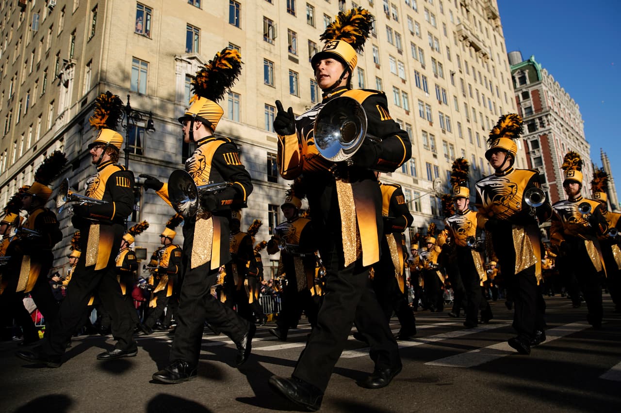 La banda de la Universidad de Missouri también participó en el desfile de Acción de Gracias.