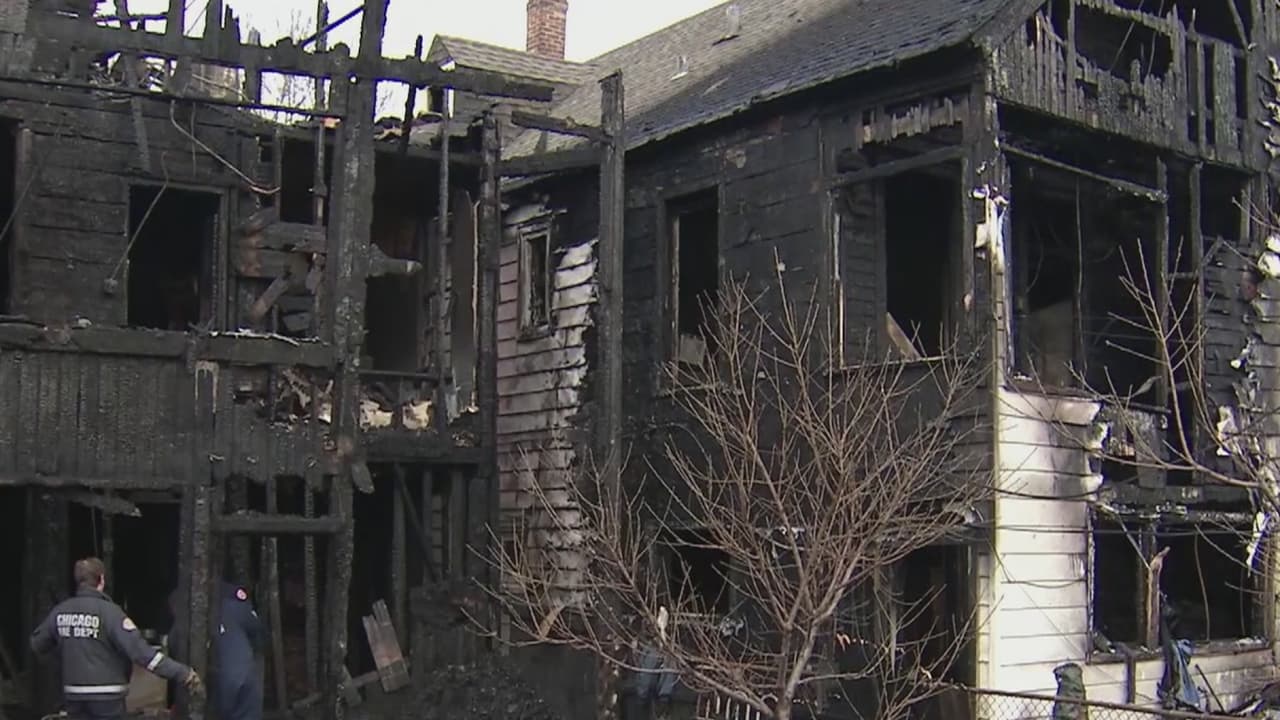 Incendio deja a 10 desplazados y un bombero herido en La Villita 