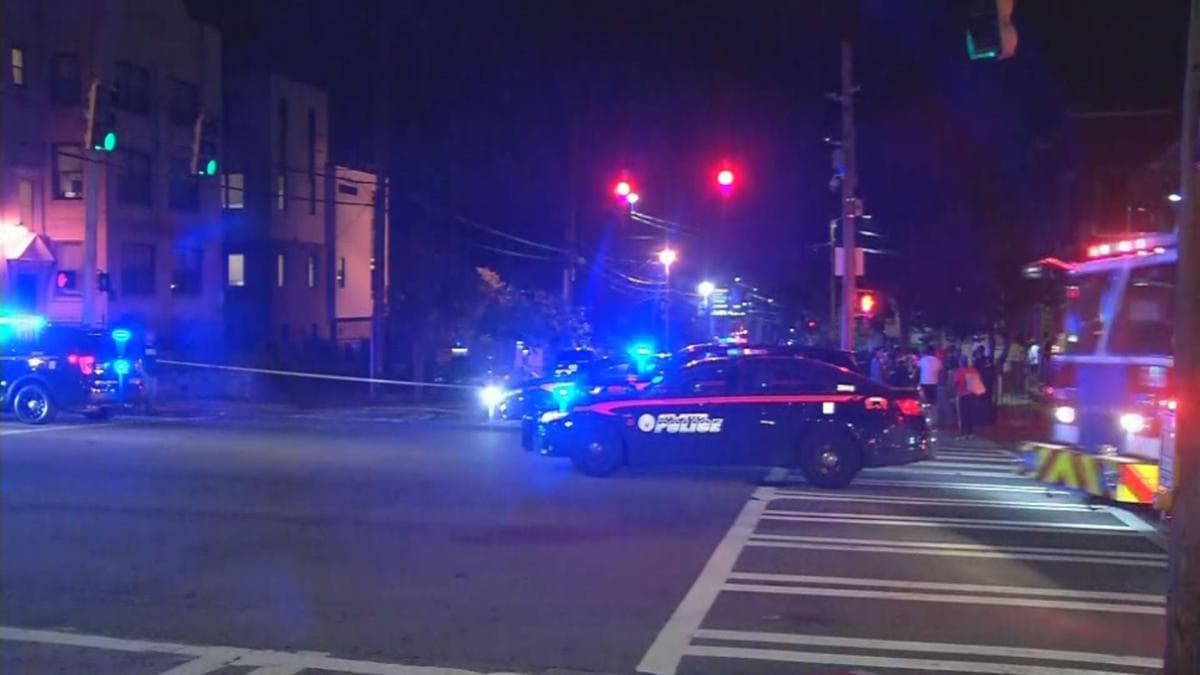 Dos personas se debaten entre la vida y la muerte y cinco más están hospitalizadas tras un tiroteo registrado este jueves por la madrugada al noreste de Atlanta.