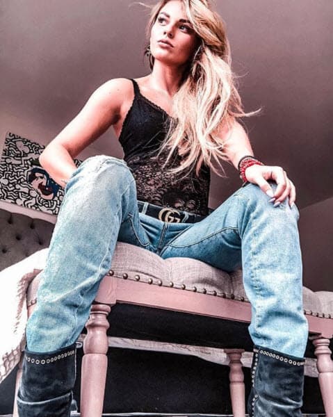 Mientras que otros cibernáutas aseguraban que su cambio de imagen la hacía lucir como Angelique Boyer.