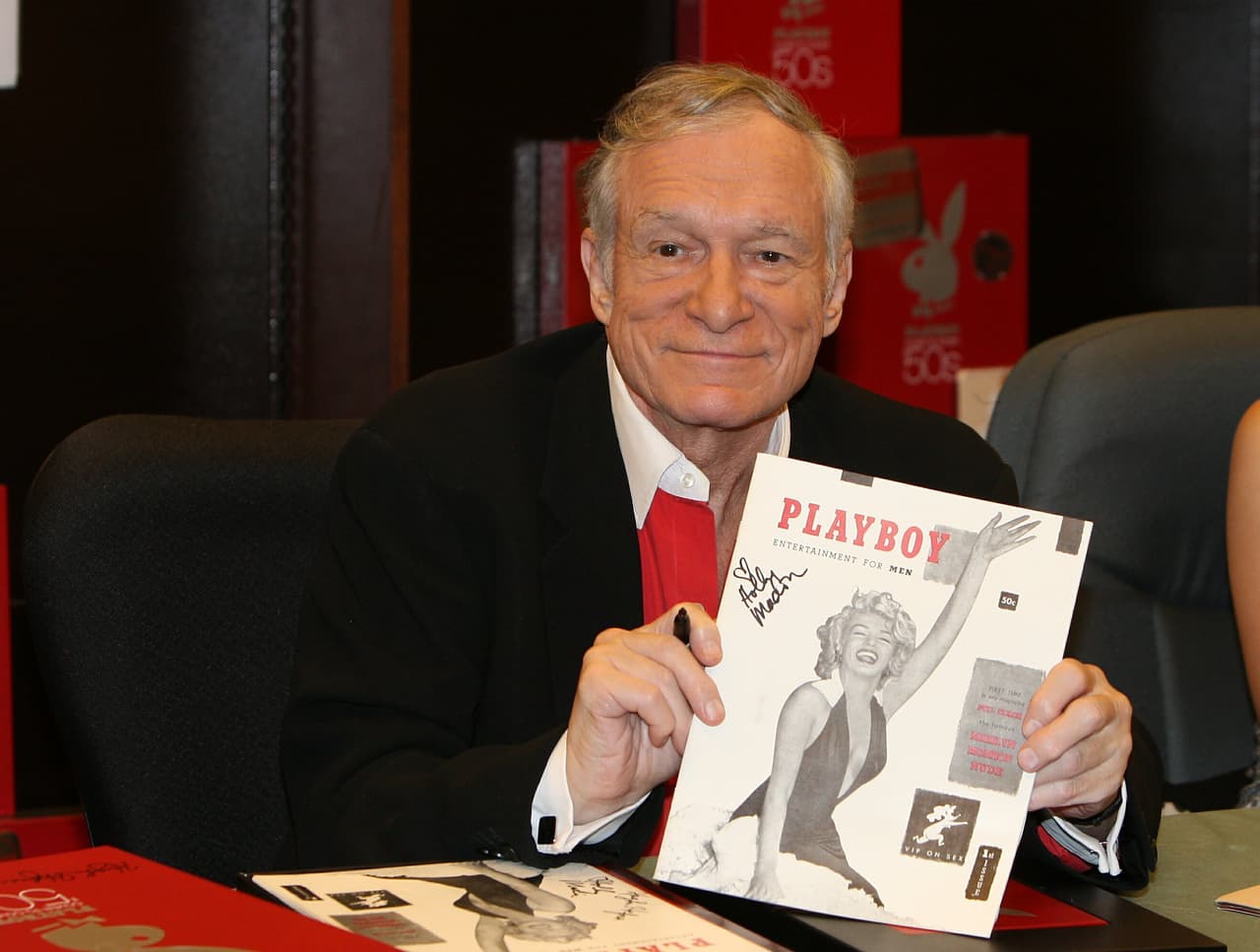 Hugh Hefner seguirá financiando el periódico escolar de su secundaria