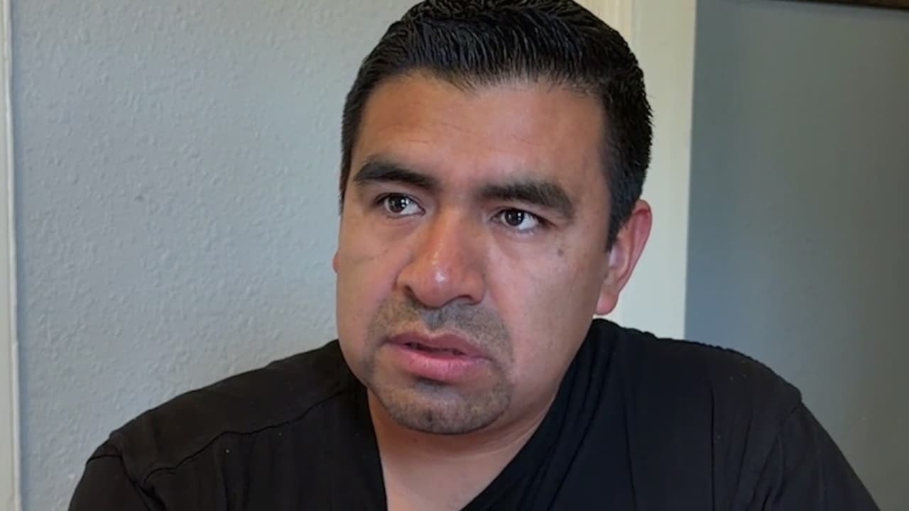 “Me dio tristeza”: Hispano que fue detenido por error en Oakland es puesto en libertad luego de un mes en un centro de detención