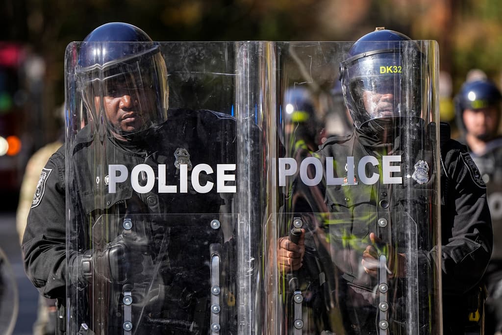 La controversia aumentó cuando un manifestante, 
<a href="https://www.univision.com/local/atlanta-wuvg/videos-policia-atlanta-tiroteo-hispano-manuel-teran-cop-city-georgia">Manuel Esteban Páez Terán, fue asesinado a tiros</a> por la policía mientras hacían un operativoen el campamento ocupado por manifestantes en enero.