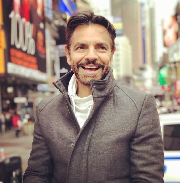 Quizá de esta lista Eugenio Derbez es el latino más popular del doblaje, pues sus característicos personajes le brindan risas a millones.