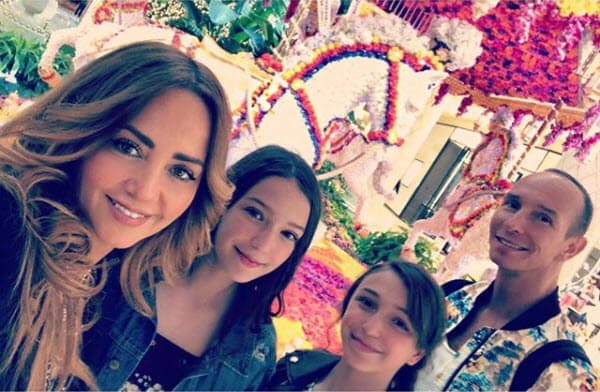 A pesar de los rumores que han rodeado el matrimonio de Andrea Legarreta y Erick Rubín, sobre una supuesta separación, ellos han dejado en claro que tienen una linda familia.