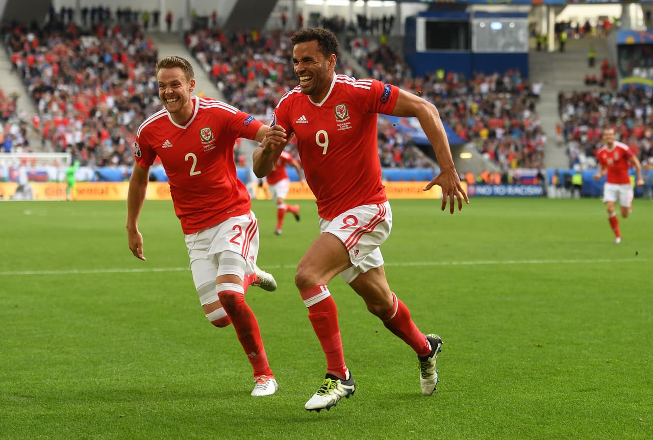 A falta de 9 minutos Gales volvía a tomar la ventaja en el marcador, la cual no perdería en el resto del cotejo.