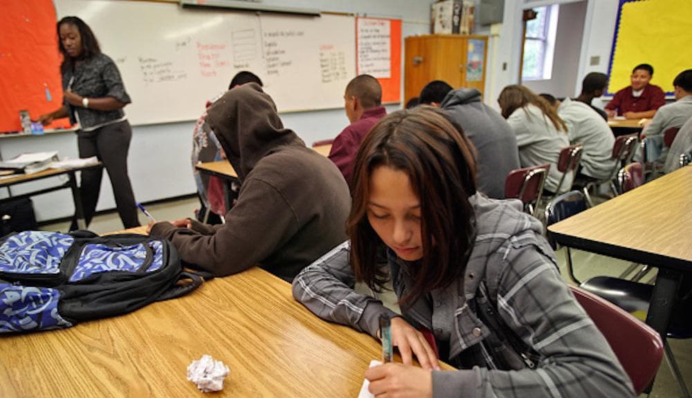 Las matrículas en colegios comunitarios de Los Ángeles caen al punto mínimo en 30 años