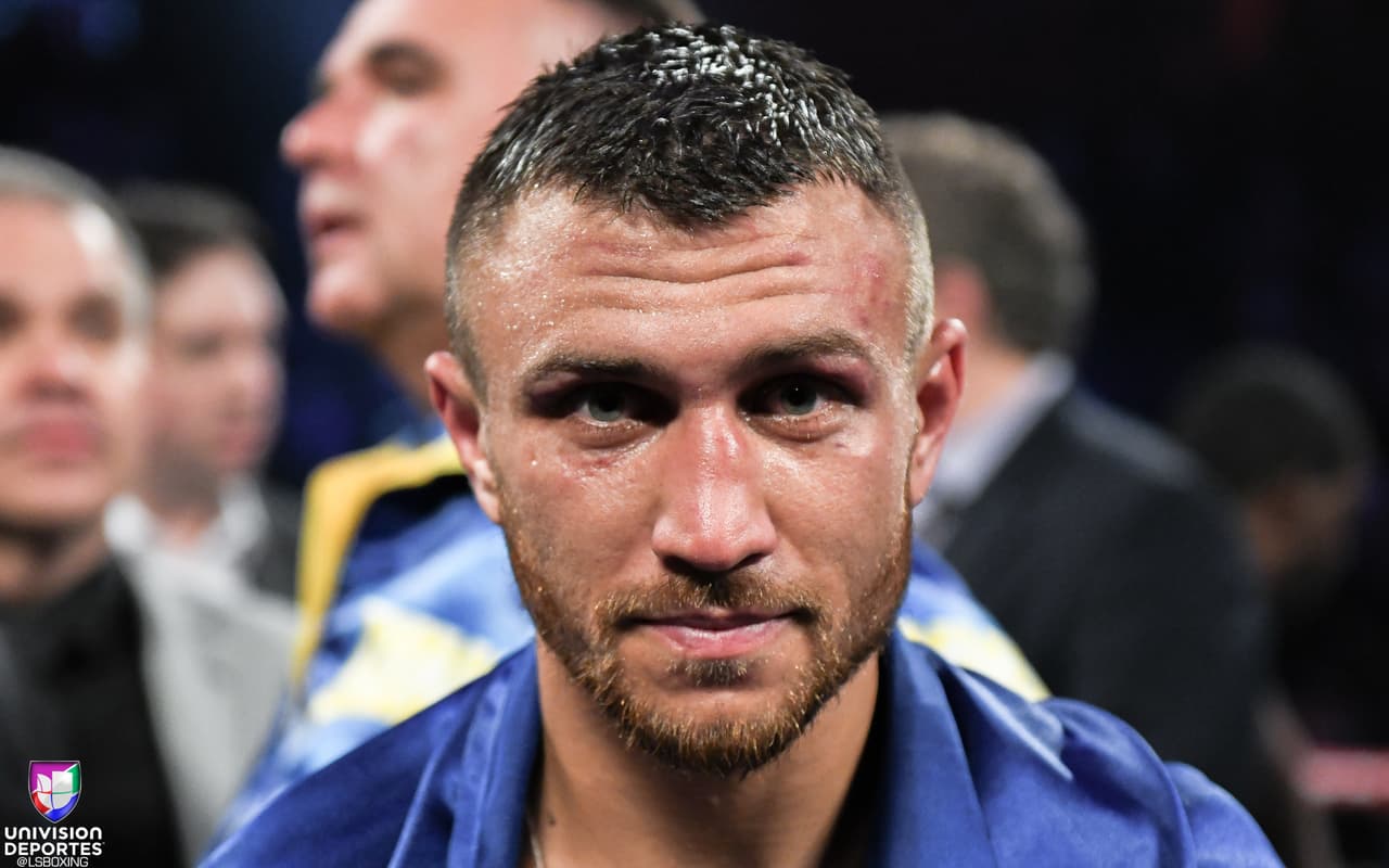 Jorge Linares y Vasyl Lomachenko brindaron la pelea del primer semestre del 2018 en el Madison Square Garden. El venezolano mandó al ucraniano a la lona en el sexto round, pero éste se levantó para terminar la contienda en el décimo asalto con un fulminante gancho al hígado. De esta forma, Lomachenko se convirtió en el campeón mundial ligero de la AMB y obtuvo se tercer título en tres categorías de peso diferentes (pluma, superpluma y ligero).