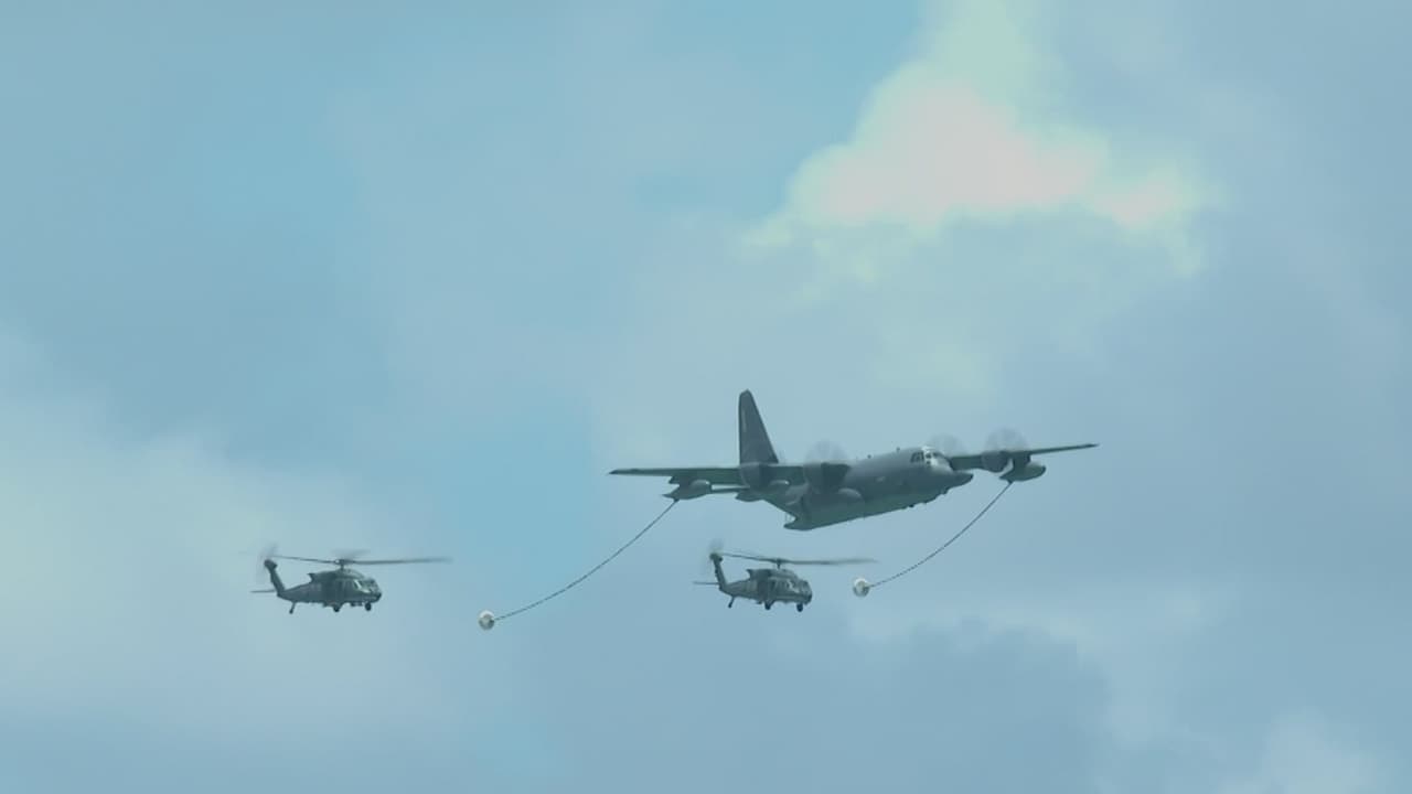 Aviones militares sobrevolaron Miami Beach