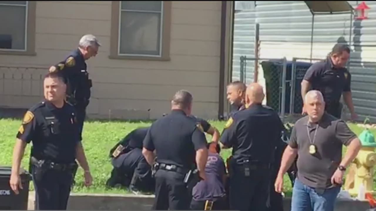 Agente de policía es agredida durante una intervención al sur de San Antonio