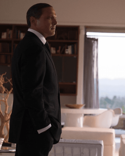 Es muy probable que, como su carrera se ha visto dañada en los últimos años, haya decidido apostar por los negocios.