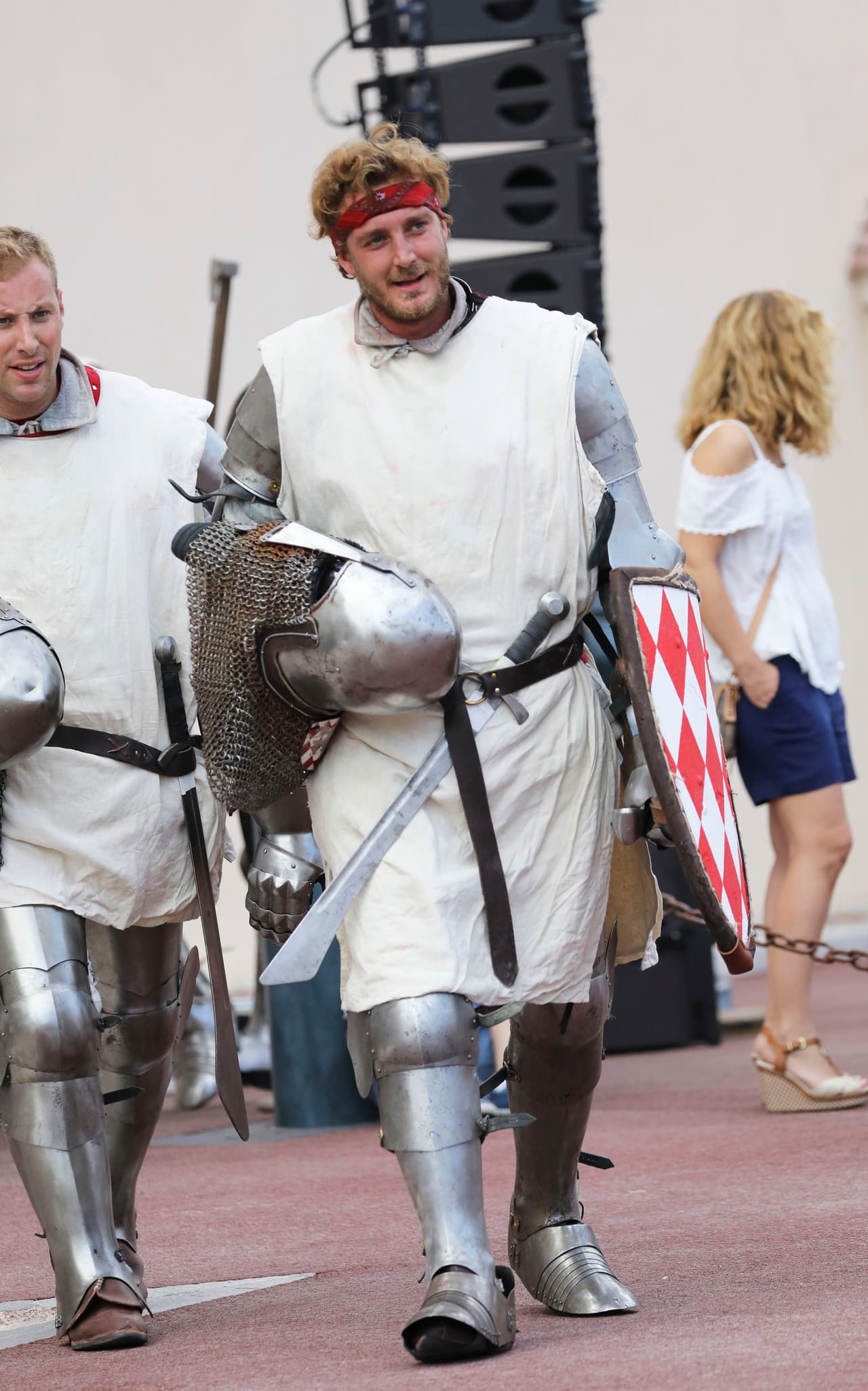 También hubo bailes folclóricos, talleres, show de sonidos y de luces; pero fue Casiraghi quien se robó la atención de las cámaras.