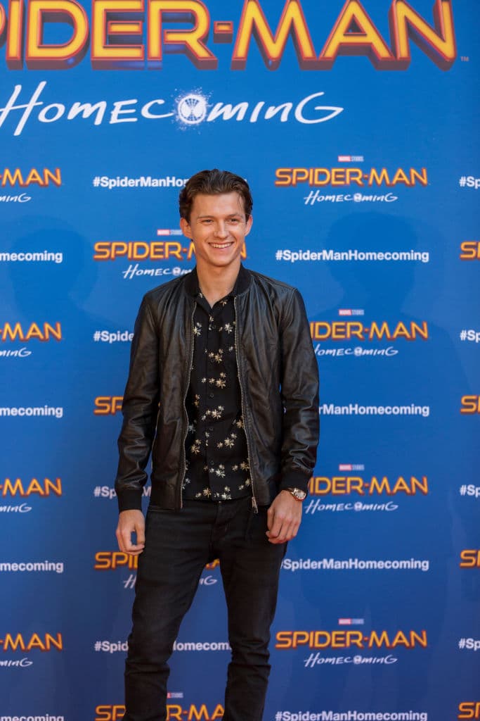 Tom está al pendiente de las noticias y ya habló de su deseo por ser James Bond.