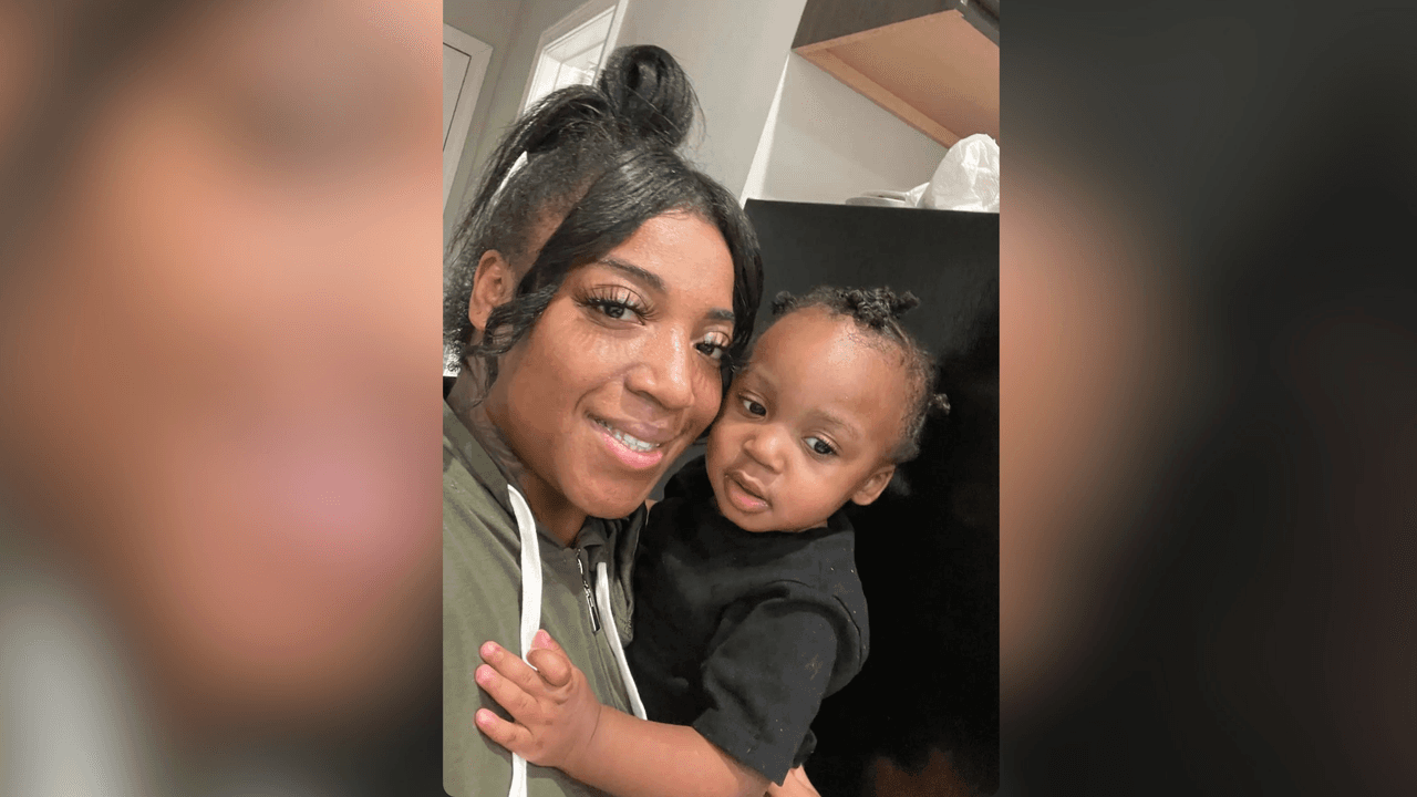 Niño de 2 años se dispara en la cabeza y en Chicago detienen al presunto dueño del arma 