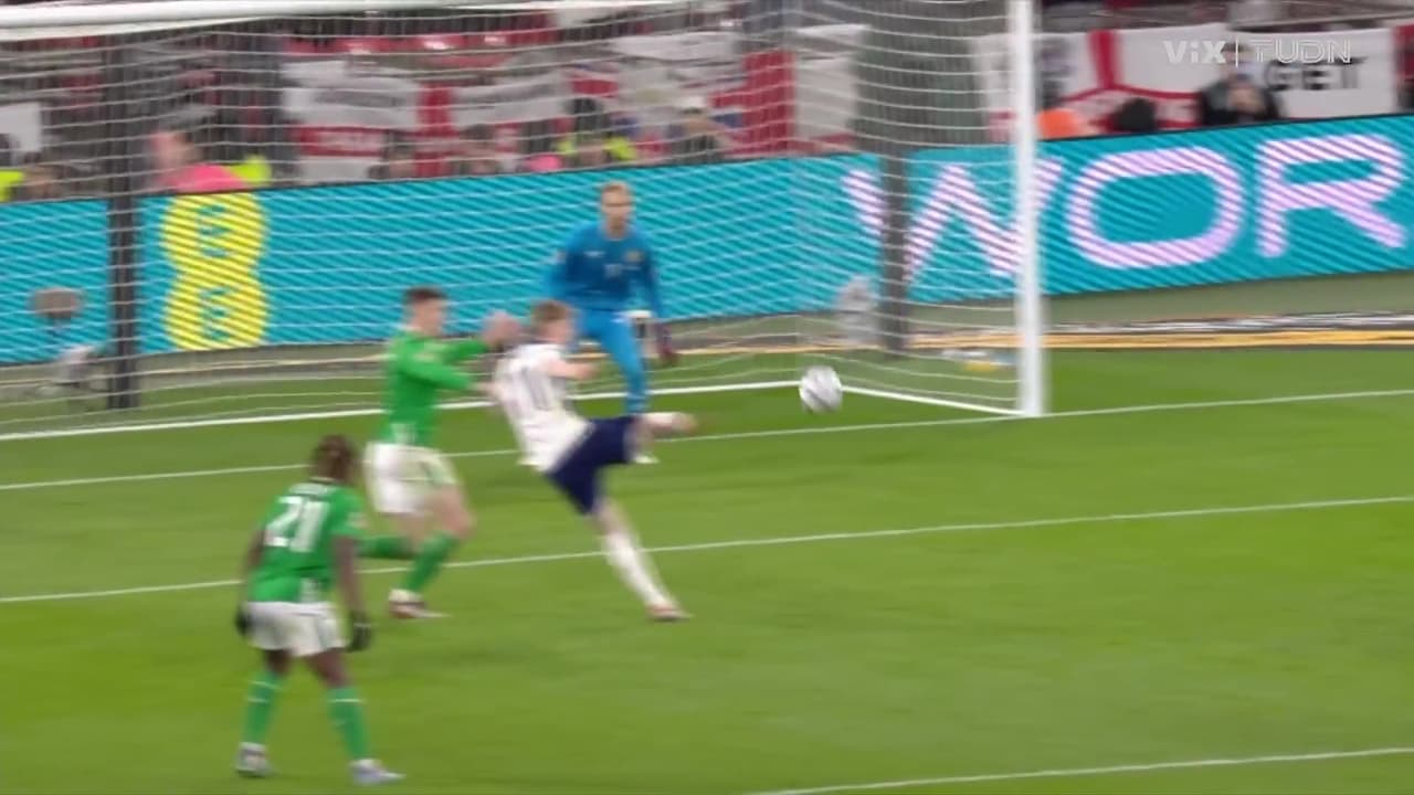 ¡Minutos de locura! Gordon marca el segundo gol para Inglaterra