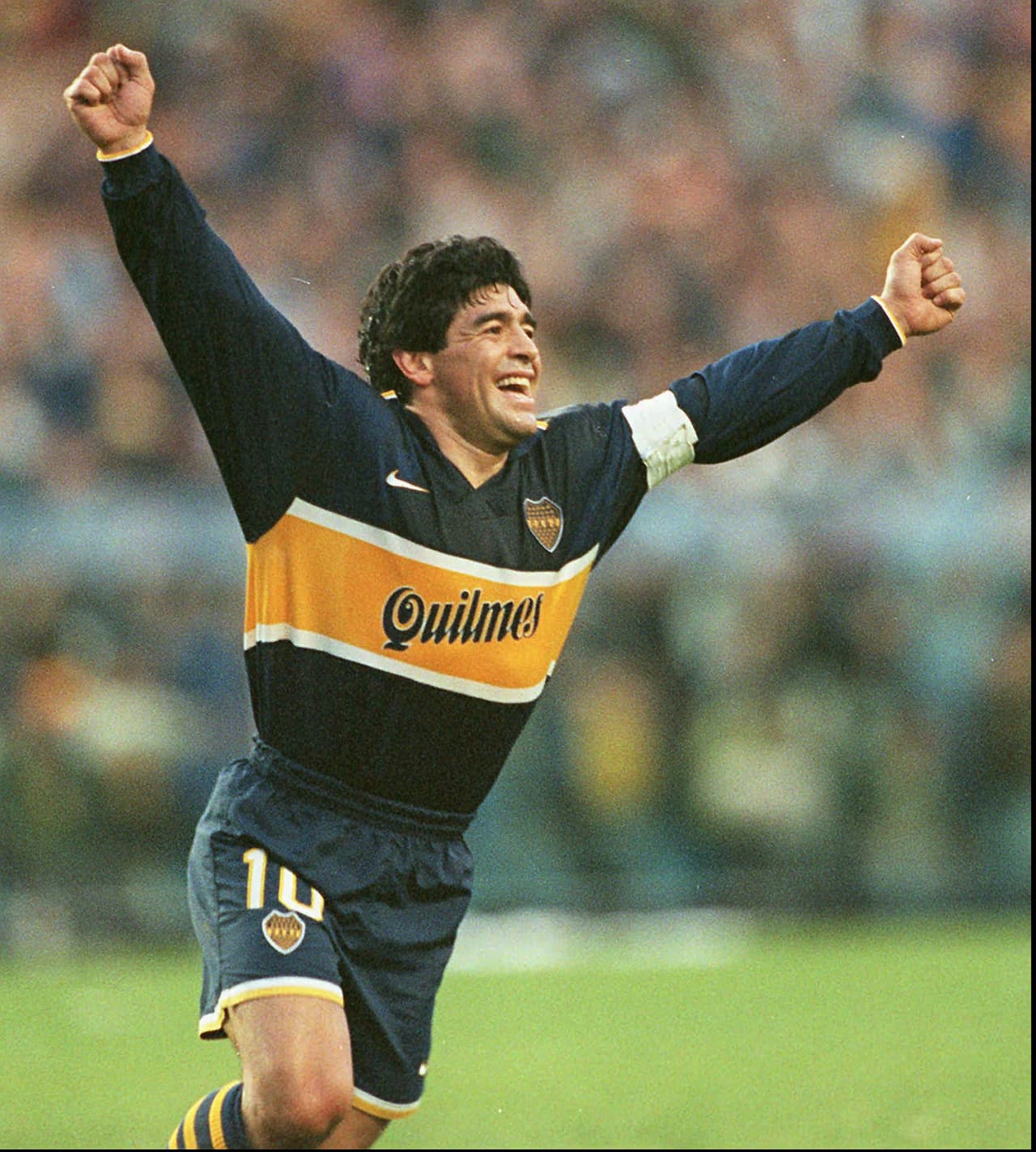 <b>Diego Armando Maradona (Boca Juniors) - </b>Aunque tampoco debutó en Boca, sí fue allí donde salió a Europa para jugar con el Barcelona. En España brilló, pero las diferencias lo hicieron marcharse al Napoli en donde es ídolo máximo. 161 goles y 114 asistencias en el 'viejo continente' refuerzan la figura del Diego que también ganó siete títulos.