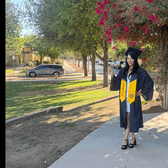 Graduación de la 
<b>Universidad de Flagstaff de Arizona NAU</b>, de Arlyn Montoya Hidalgo.