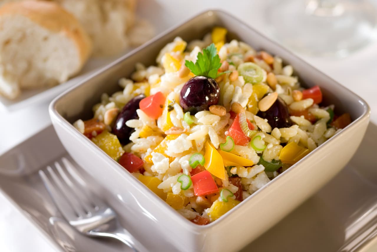 Cocínalos en cantidad, para ir usándolos a lo largo de la semana. Combínalos con vegetales asados, frijoles, pollo rostizado... ¡Tu imaginación es el límite!