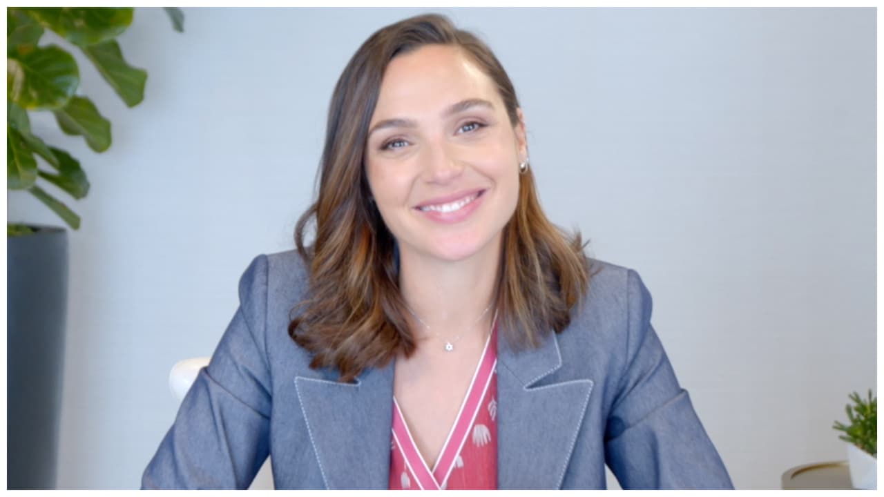 Gal Gadot nos cuenta cuál es la mejor manera en la que podemos empezar a crear cambios en el mundo.