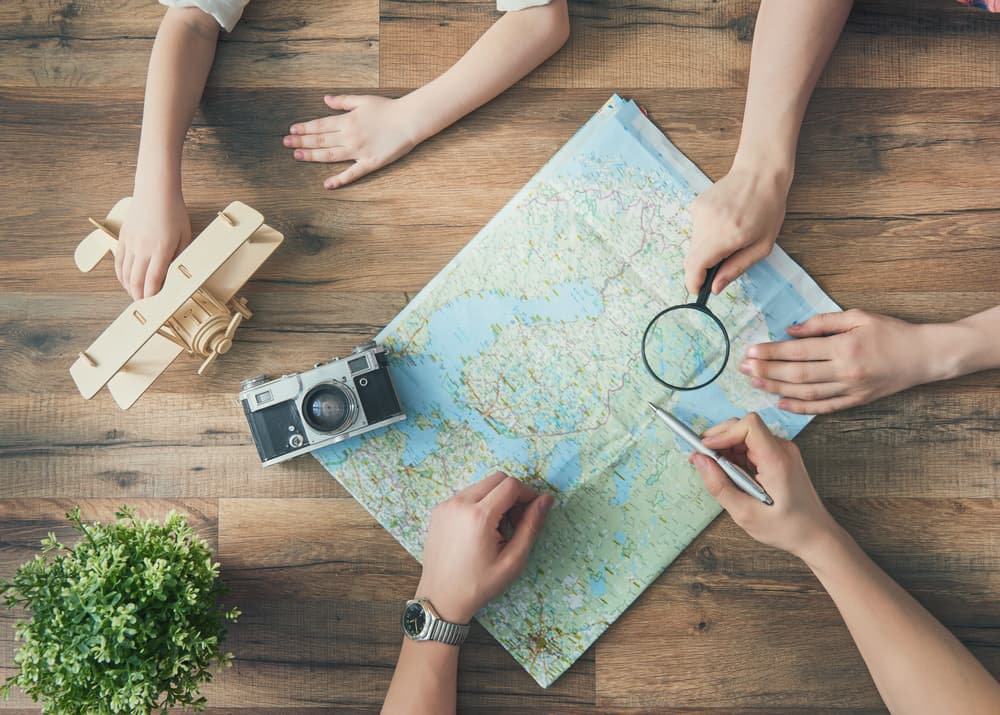 <b>Júpiter directo y el elemento aire</b>
<br>
<b>(Géminis, Libra y Acuario)</b>
<br>
<u>Viajes y fortuna en el azar</u>
<br>La energía joviana te lanza a la aventura, se abren caminos que favorecen los viajes, los encuentros singulares, la posibilidad de cumplir sueños de amor, de expansión, de esparcimiento.