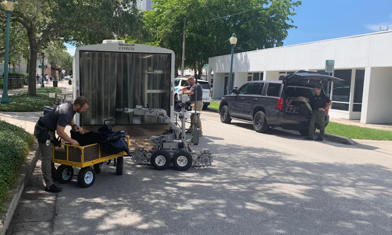 Evacuaron edificio del gobierno en Sarasota por sobre sospechoso