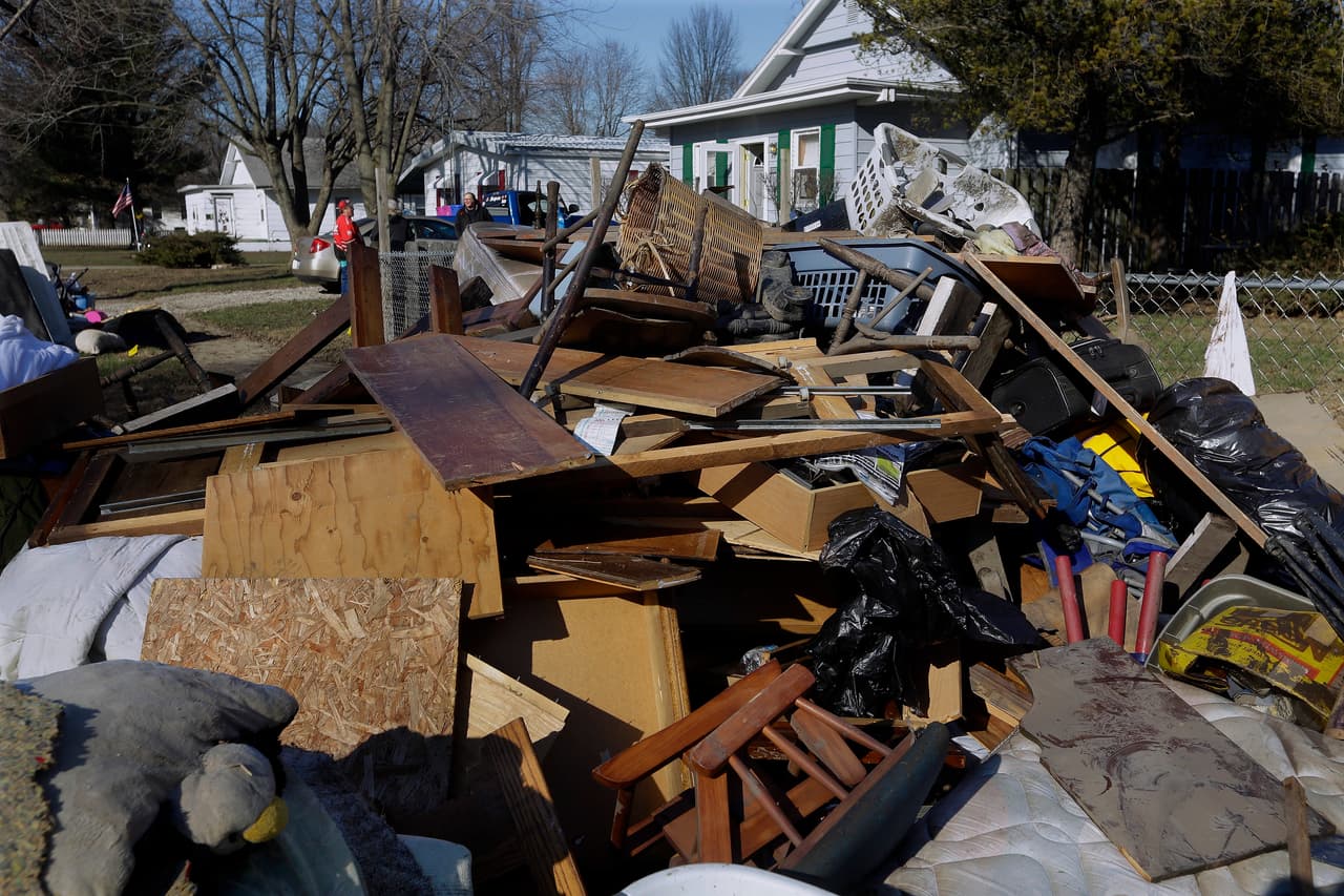 Reconstrucción en Missouri e Illinois tras inundaciones podría tardar meses