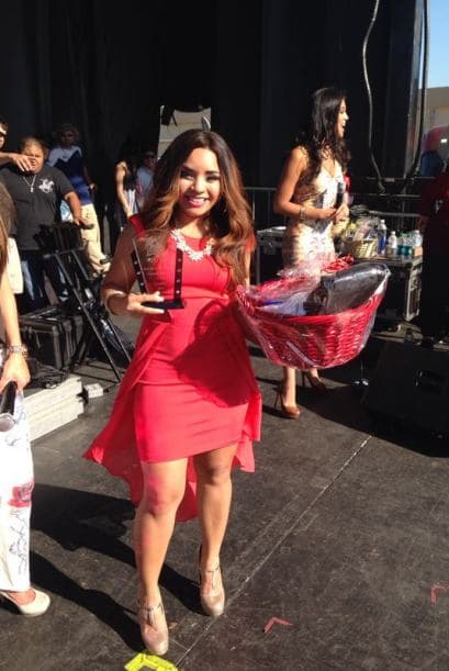 Luego de una reñida competencia “Ídolo del Pueblo Atlanta”, premió como ganadora a Heydelin Martinez, una de las semifinalistas desde la primera audición, quien tendrá la oportunidad de participar en el programa Sábado Gigante y de grabar un Demo-Musical. En el marco de los festejos del 5 de mayo la final del Ídolo del Pueblo se vivió entre aplausos y ovaciones para los competidores. ¡Felicidades por su participación!