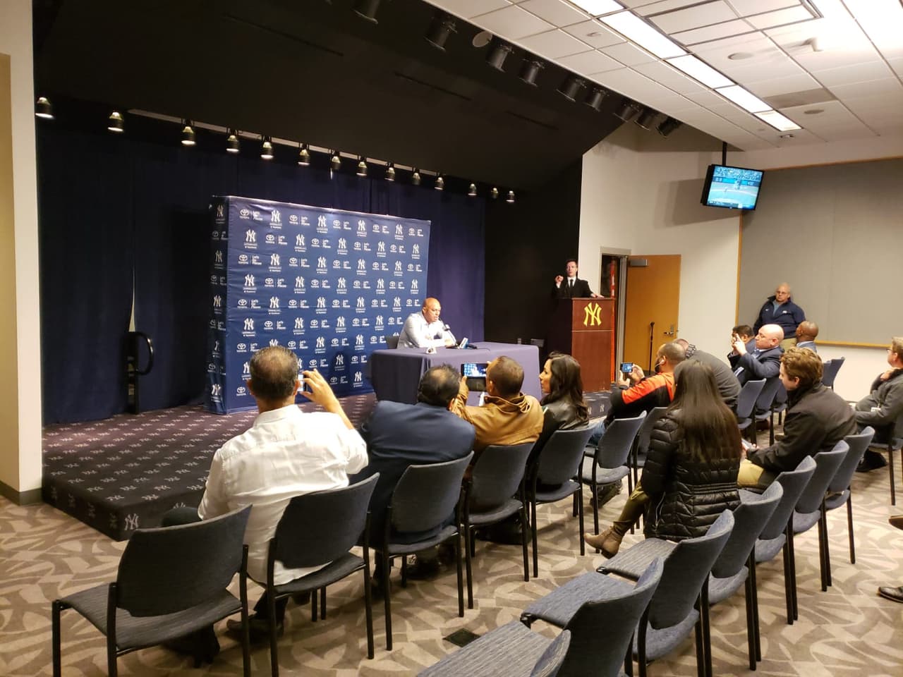 En conferencia de prensa, Mariano Rivera, el ex-lanzador de los Yankees que entrará a Salón de la Fama del Béisbol en julio.