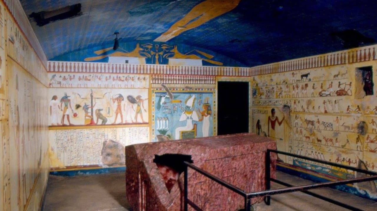 El museo tiene un parque con un laberinto y otras atracciones.
<br>