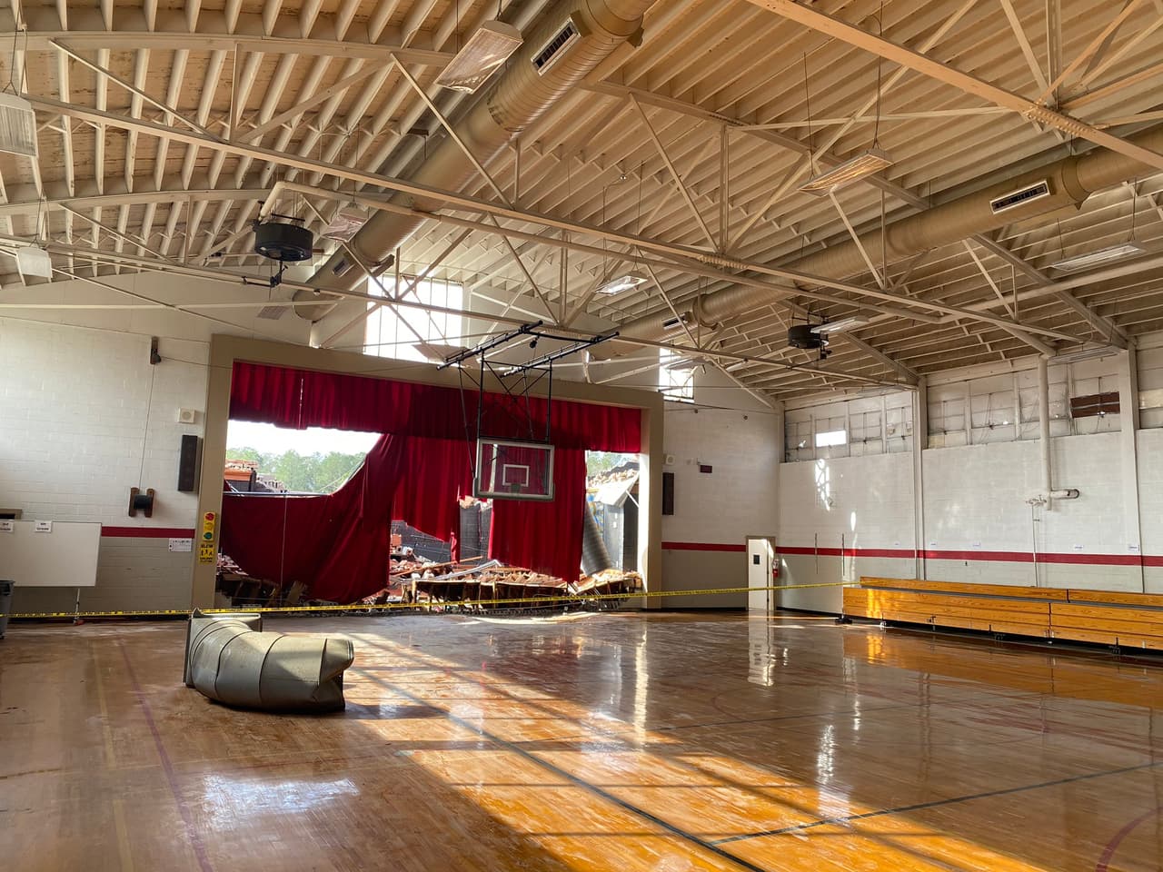 Las autoridades afirmaron que tres niños fueron llevados al hospital