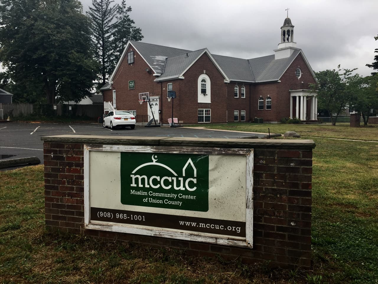 Guarda silencio la congregación de la mezquita a la que asisten los Rahami en Nueva Jersey