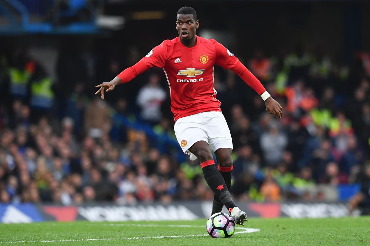 Al igual que Ronaldo, 123 millones de dólares fueron suficientes para que Paul Pogba dejara de vestir los colores de Juventus y ponerse la camiseta del Manchester United en 2016.