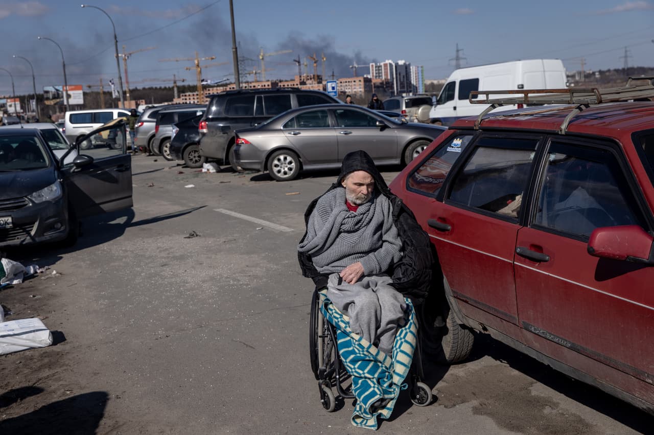 <a href="http://uni.vi/165V103t59a" target="_blank">El ejército ruso también bombardeó la semana pasada un hospital pediátrico en Mariupol</a>, causando tres muertos, entre ellos una niña, según autoridades locales. La acción provocó una indignación y condena internacional. Los ataques rusos alcanzaron días después
<a href="http://uni.vi/f2gR103tf1P" target="_blank">nuevos objetivos civiles en el centro y el este de Ucrania</a>, entre ellos una residencia para discapacitados en el pueblo de Oskil, cerca de Járkov, en el oriente del país.