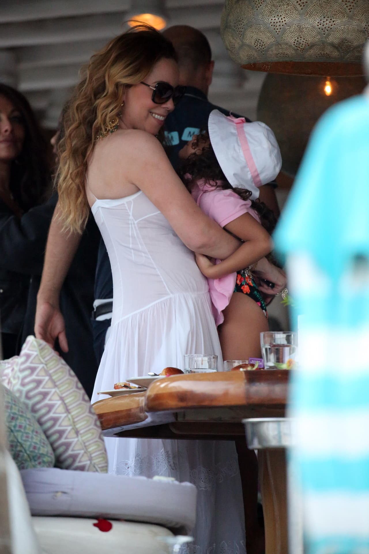 Monroe le robó esta sonrisa a su mami.