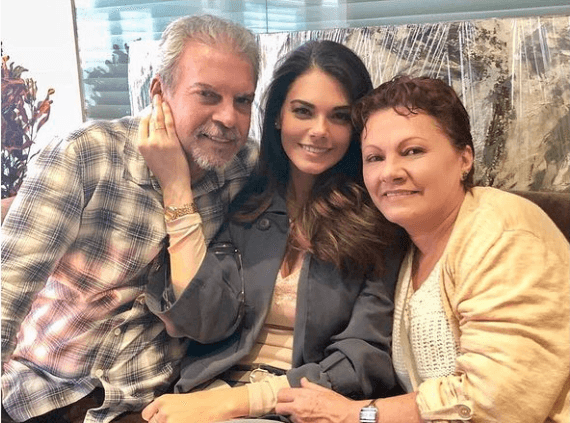 En redes sociales, Livia y Rolando Brito demuestran que son muy unidos. Además, han compartido escenario en dos ocasiones: una en la telenovela ‘De que te quiero, te quiero’ y otra en ‘La piloto’.