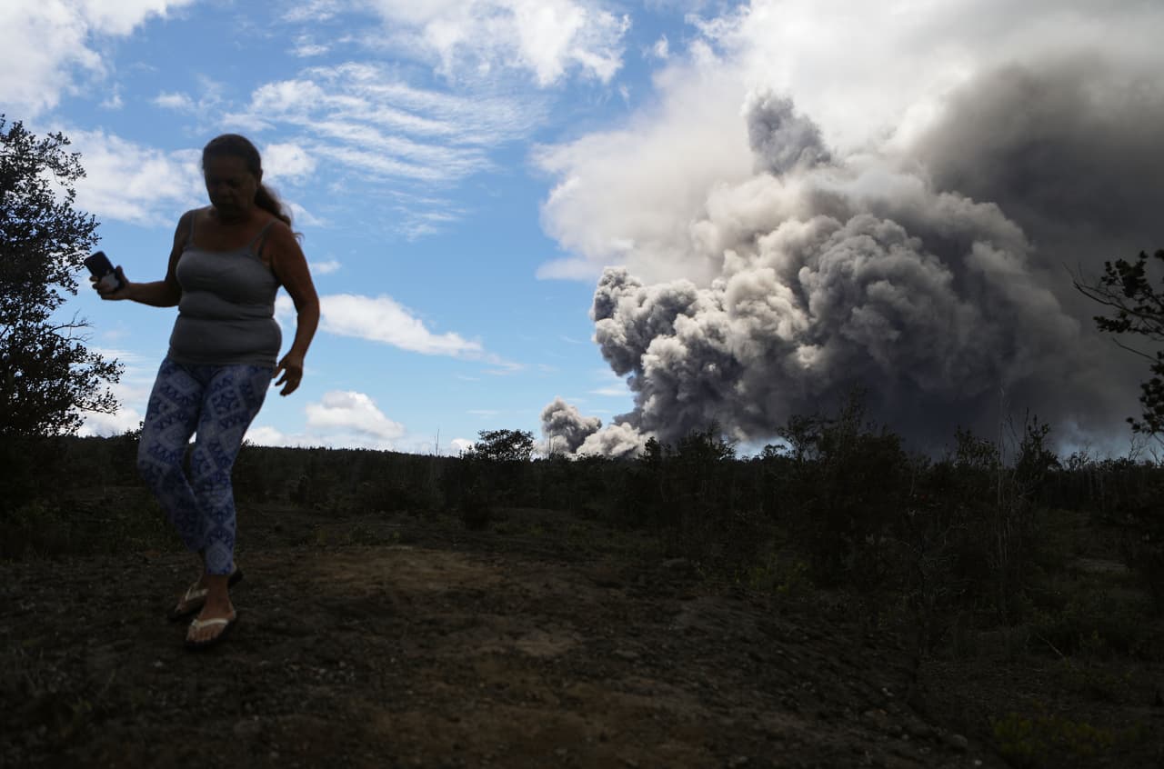 Rob Birch, director ejecutivo de la Oficina de Visitantes de la Isla de Hawaii, aseguró que las reservaciones de hoteles en la Isla Grande han disminuido casi a la mitad, en comparación al año pasado en esta misma época.
