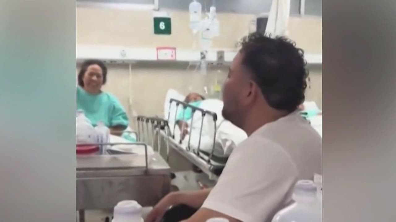 Me dicen comentarios que me hacen sentirme orgulloso: Enfermero mexicano que canta sus pacientes